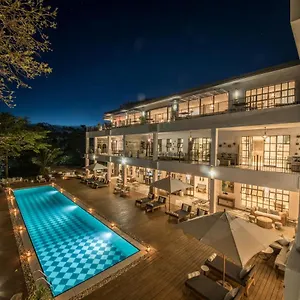 **** Hotel Latitude 0 Degrees Oeganda