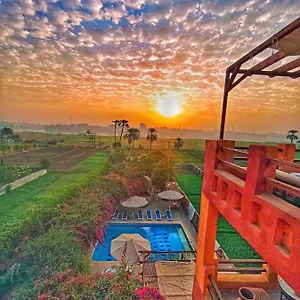 nile-compound.hotels-luxor-egypt.com/